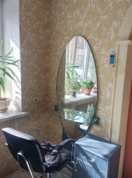 Продам перукарню в центрі міста